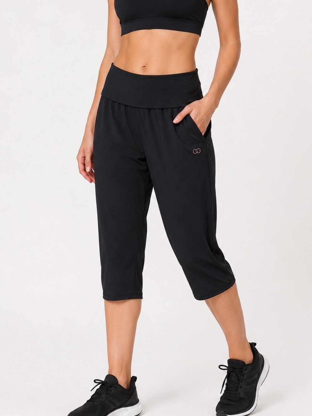 CALIA Carrie Underwood Capri Pants Medium Black Pull On Athleisure Yoga Pockets